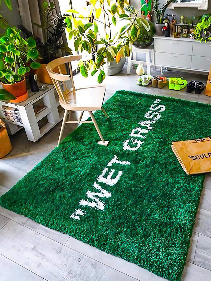 Thảm WET GRASS giữa các chậu cây